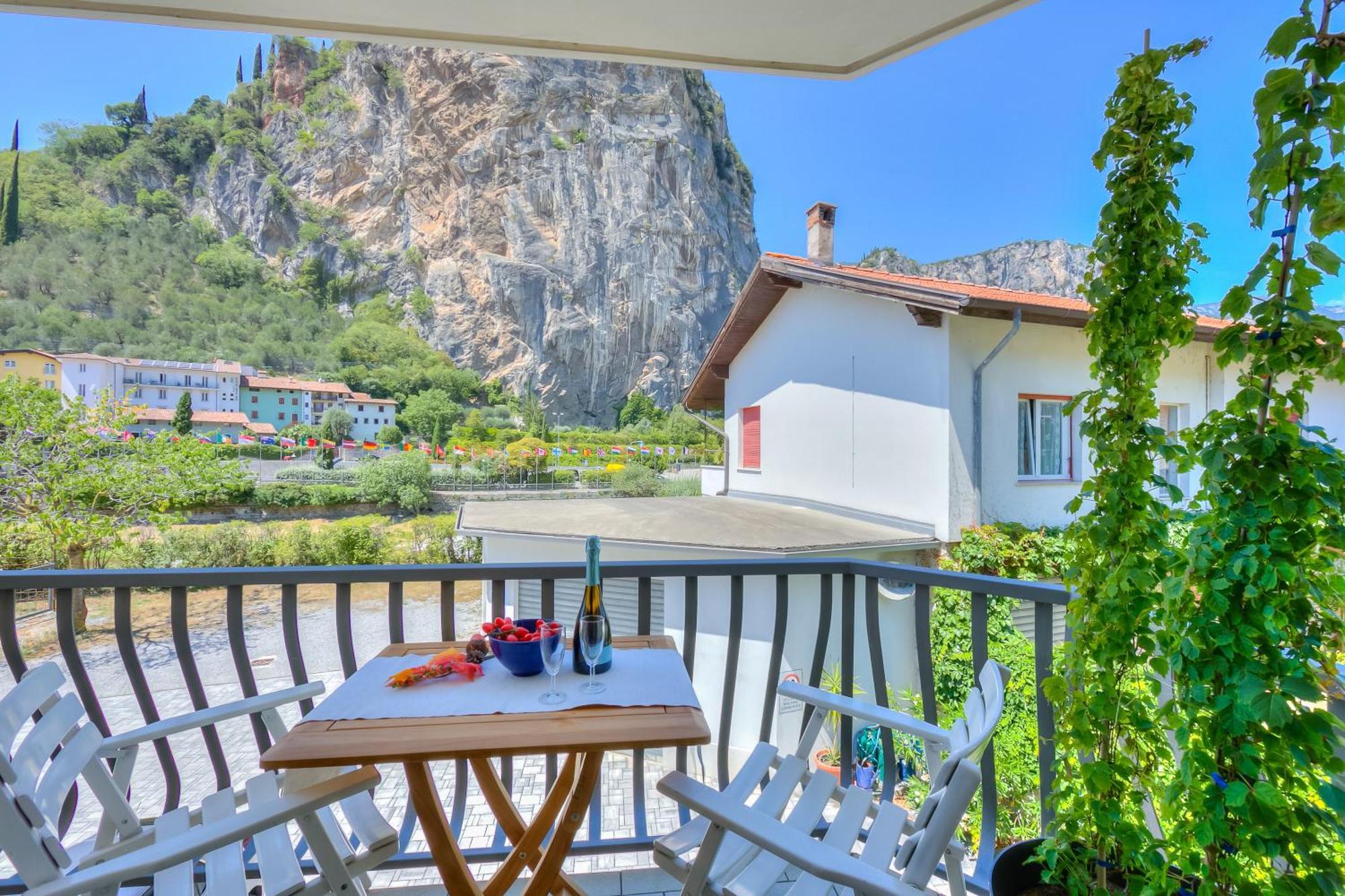 The Rock View - Happy Rentals Arco Εξωτερικό φωτογραφία